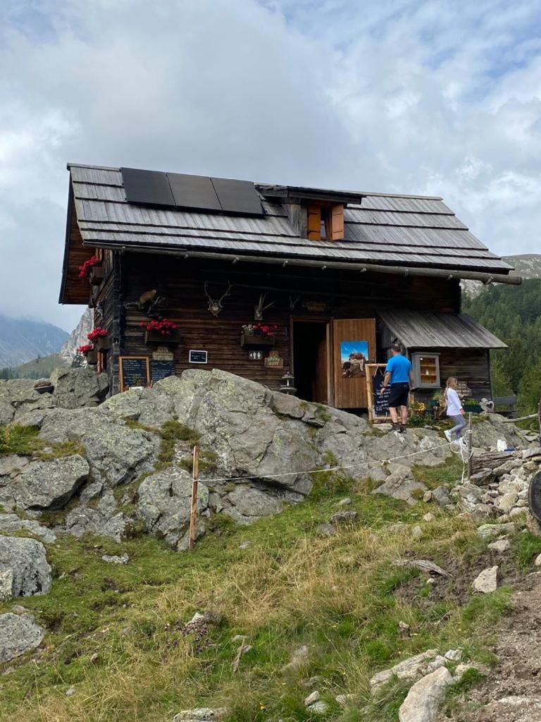 Nocky Mountains Lodge And Apartment Radenthein Eksteriør bilde